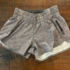 Track that mid-rise Lululemon Shorts